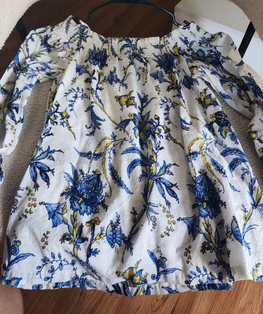 LOFT off the shoulder floral top